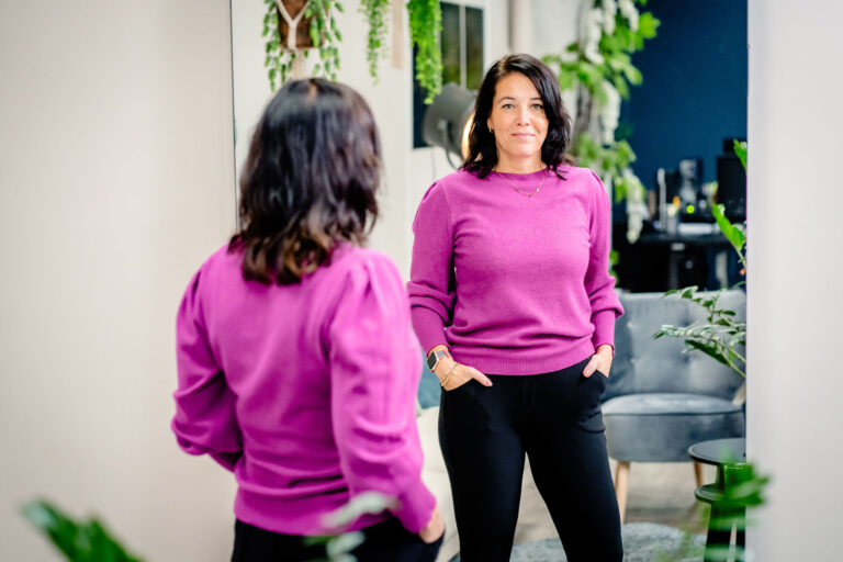 Nicole - Elegamira.de